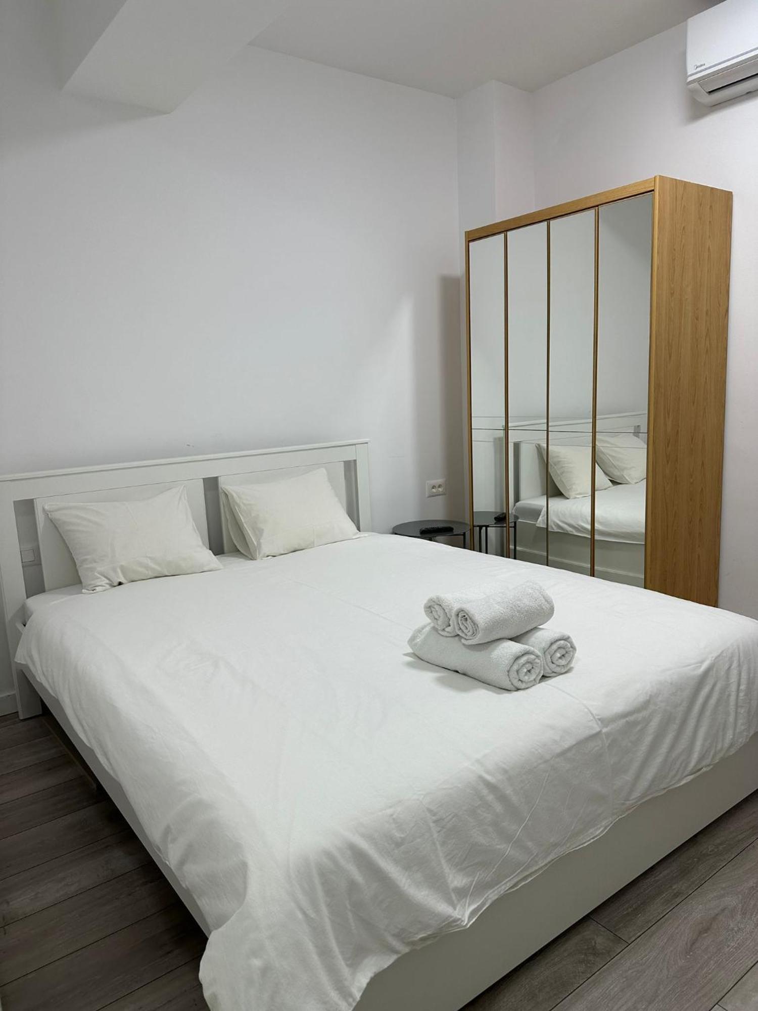 Catedral Apartment Bucarest Extérieur photo